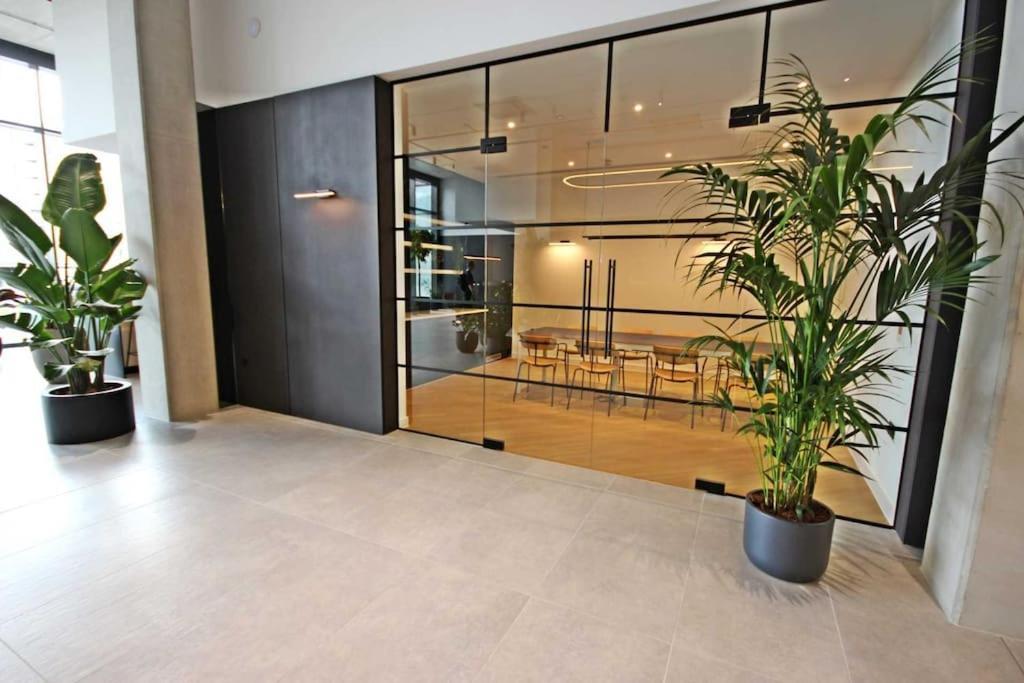 Central Manchester-1Br Apartment Free Parking-Cinema Room Екстериор снимка